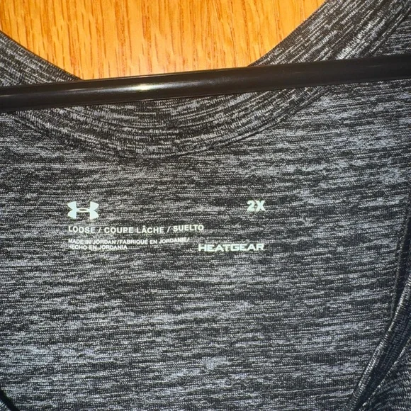 Under Armour Gray Relaxed Sleeveless Tank Top - Picture 2 of 2